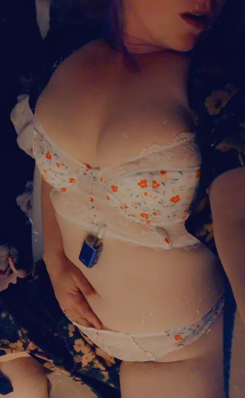 (F)inding ways to pass the time, waiting for the clouds to clear so I can see tonight’s blood moon 🌕 by MstlyHarmlssNotQuite