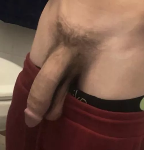 Finished my morning workout and it’s time to take a shower…there’s plenty of room to join 😏 by Stoner_Steve_1992