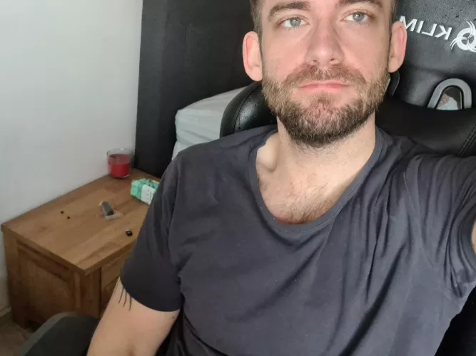 first facepic here, hello guys 😊 by nodnod92