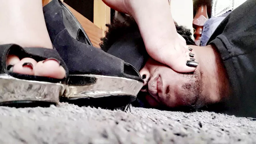 First in your face, then your mouth by TheRealCandysToes