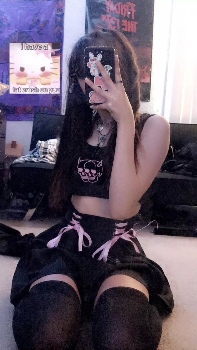 first official post of many, looking forward to it! :) posted by keepinupwithcam