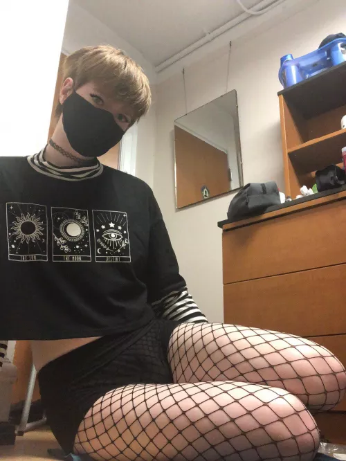 First pic as a femboy, what do you think? by nodnarby