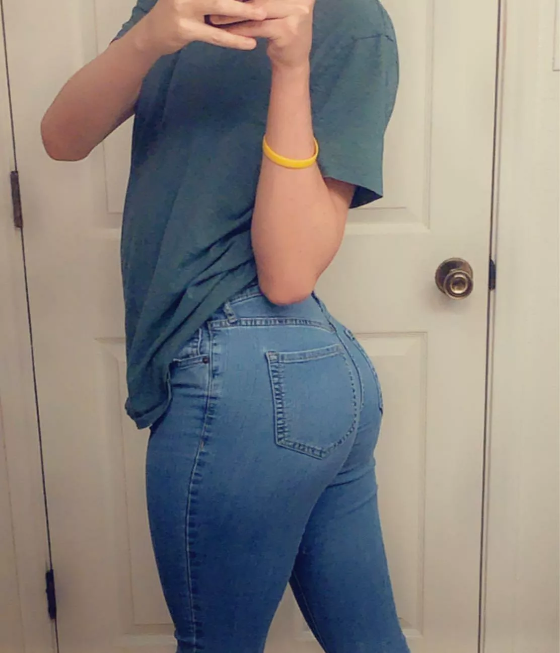 First pic 💓 how would you rate it ? 🍑 posted by litl_peach