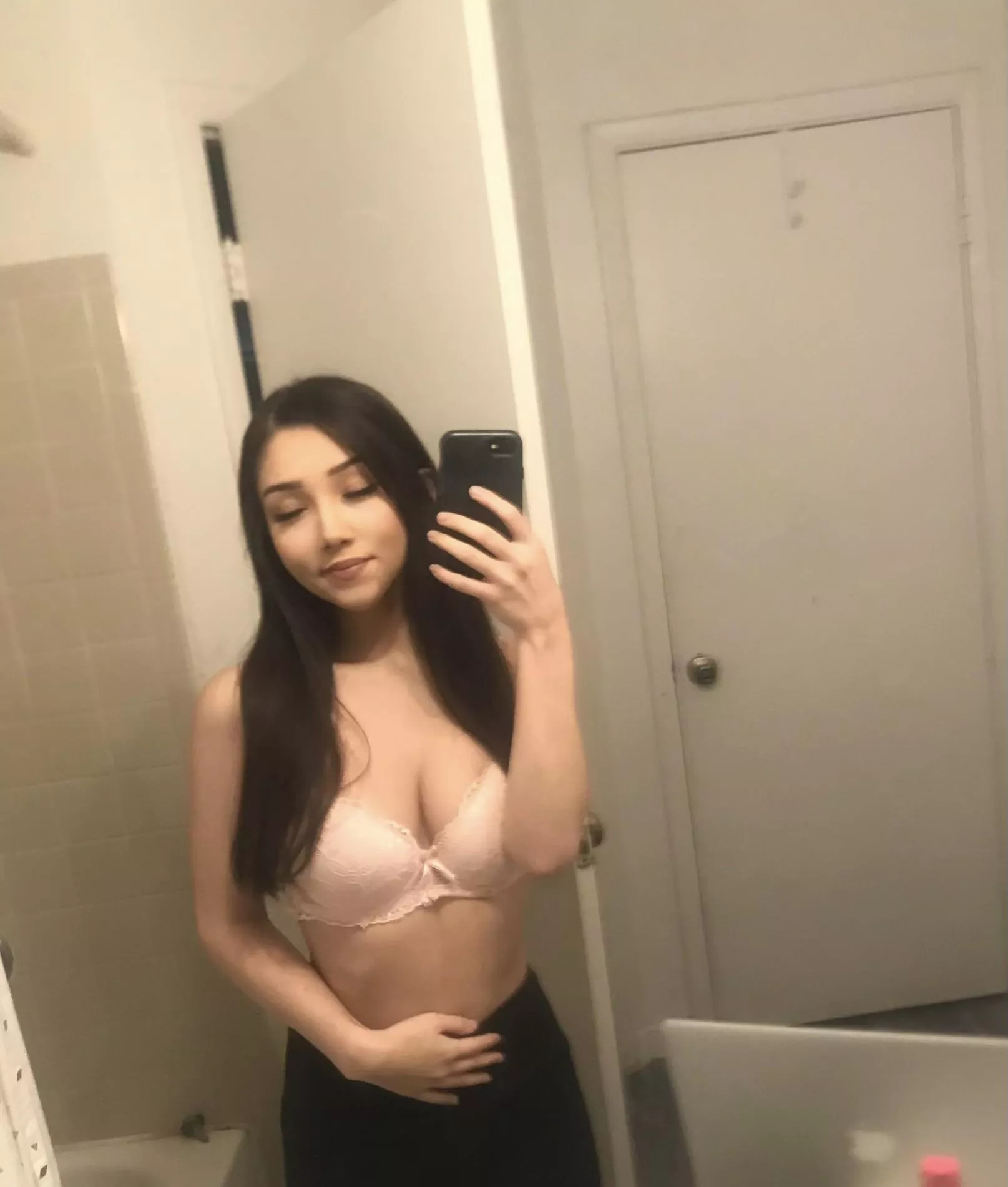 first post☺️ posted by hellokimmii