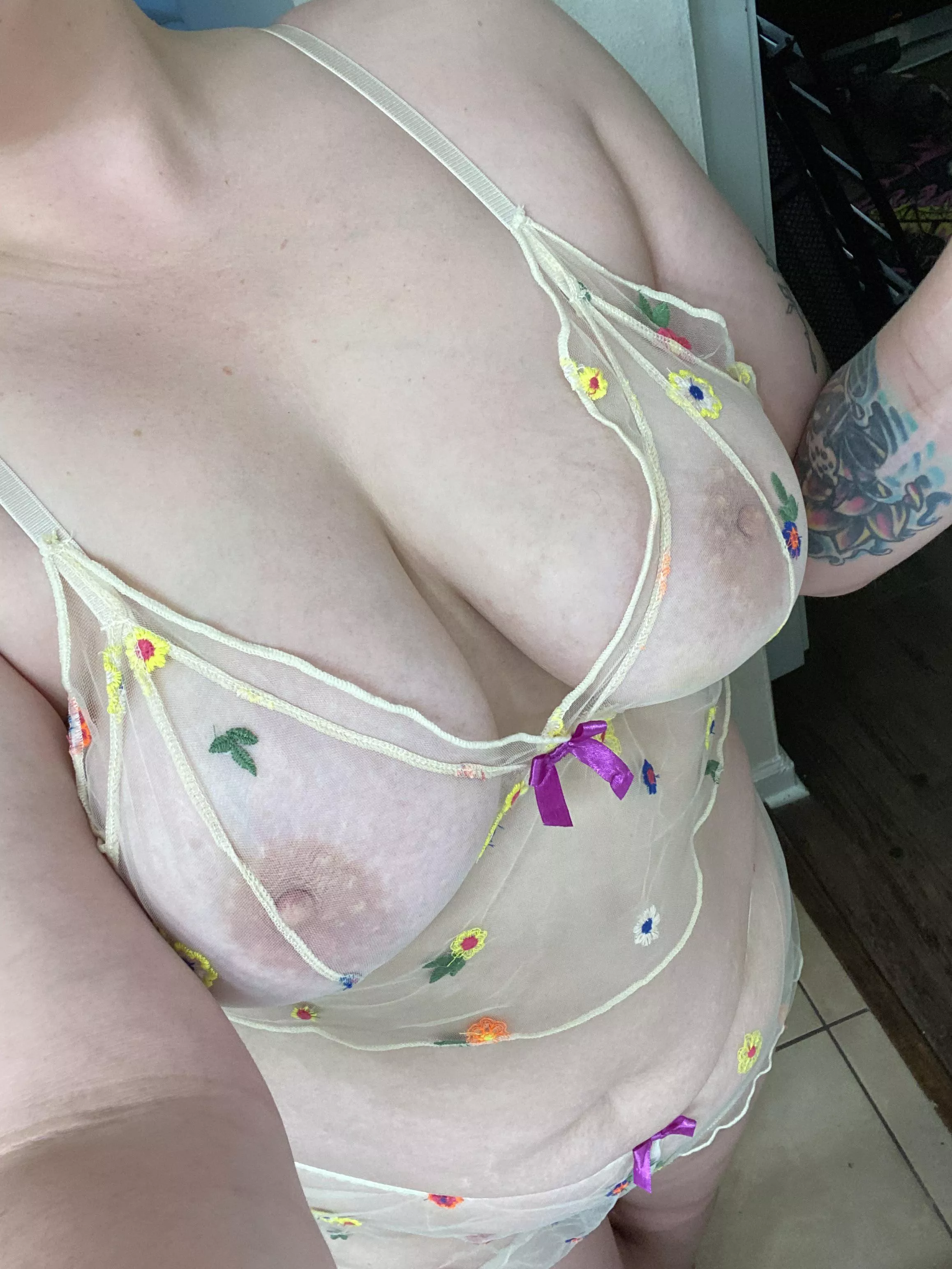 First post and I have no idea what I’m doing! 💋 posted by BadfishBell420