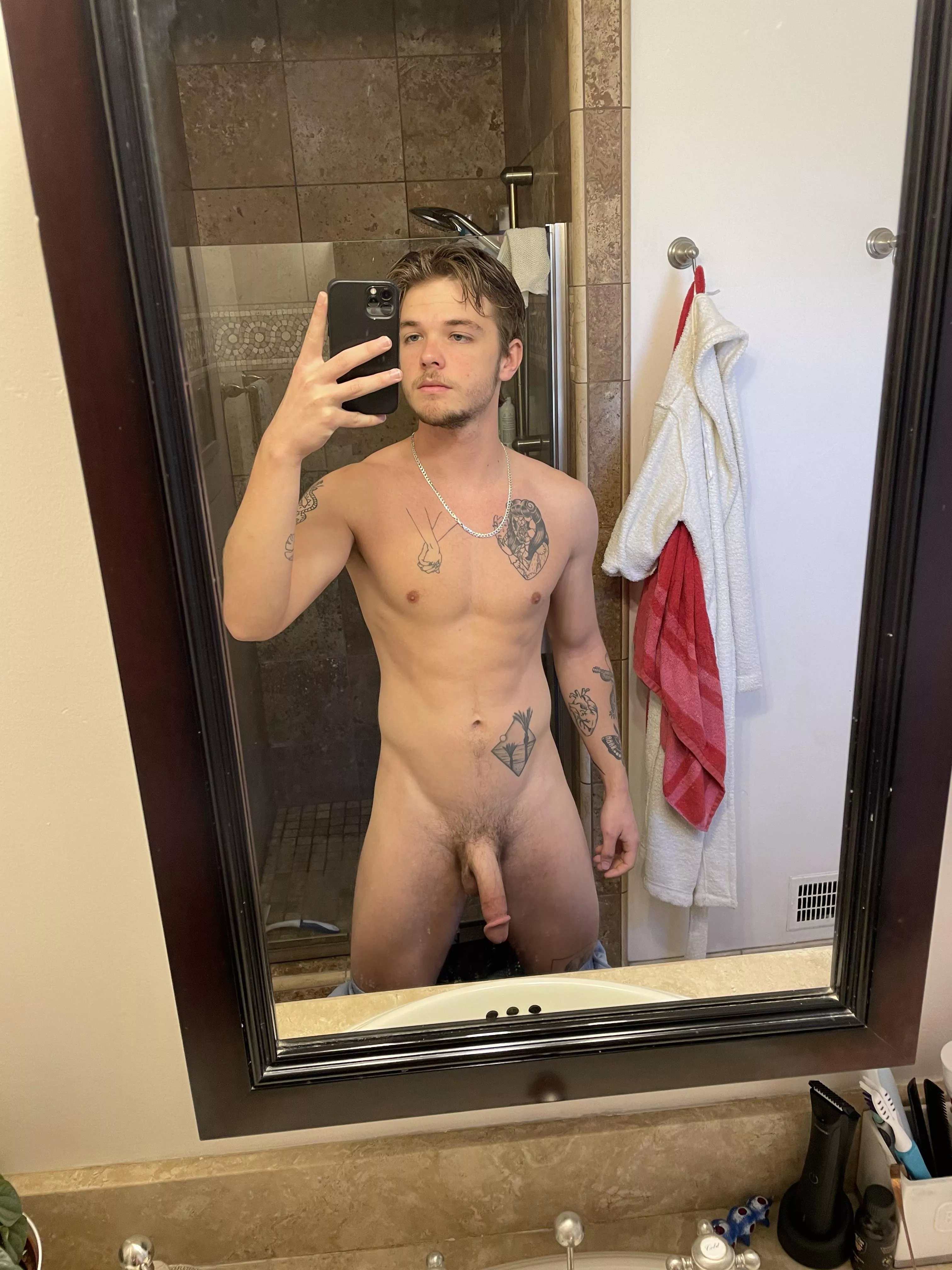 First Post. Be nice. 🙏 posted by ilovetodom