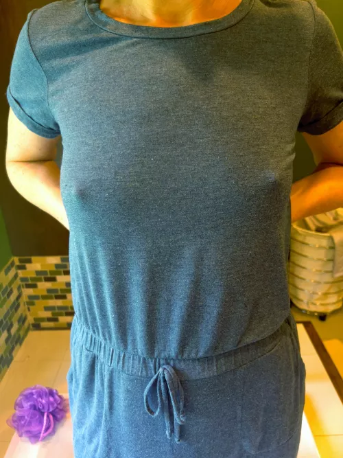 First post. Braless MILF by taomni