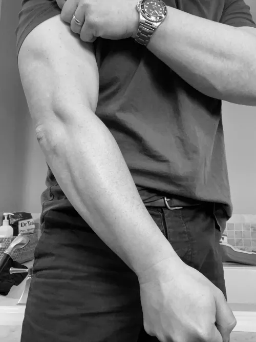 First post here, not jacked like some of y’all freaks but maybe I can hang out? by nightswimmmer