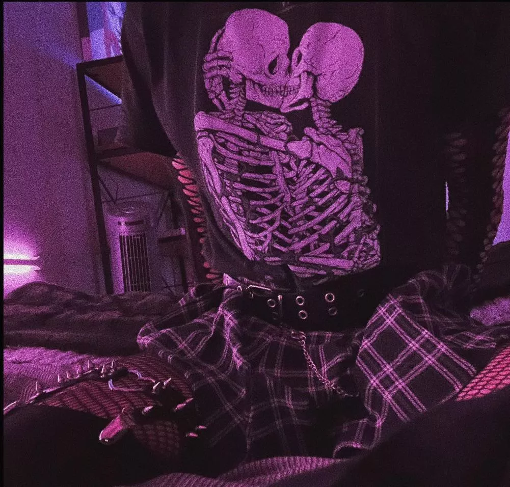 First post kinda nervous 👉🏼👈🏼 posted by rupervilleholiday