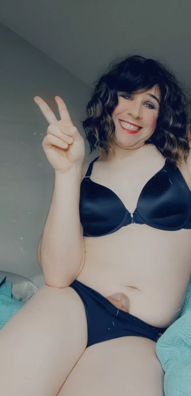 First post! Let me know what I should post next! 💕 posted by NaryuXX