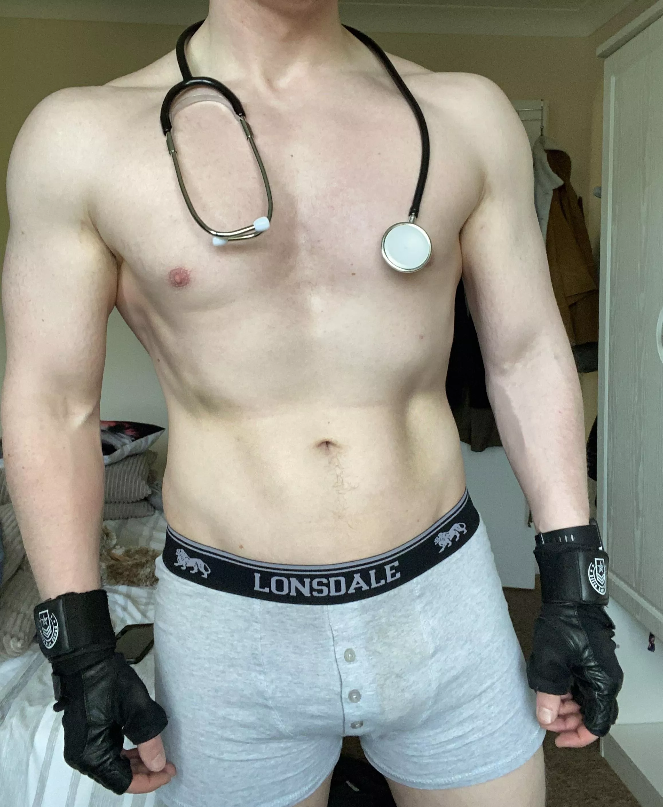 First post, med student! Can I be your medicine? 💊 posted by DrKiwiOfficial