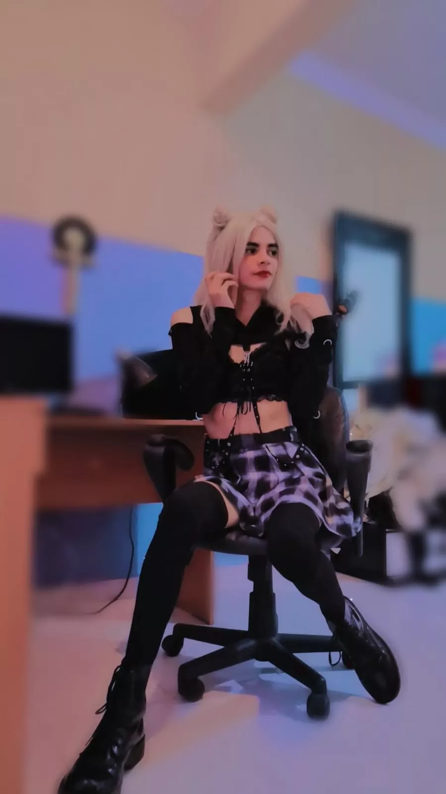 first post on reddit <3 posted by el_bon3