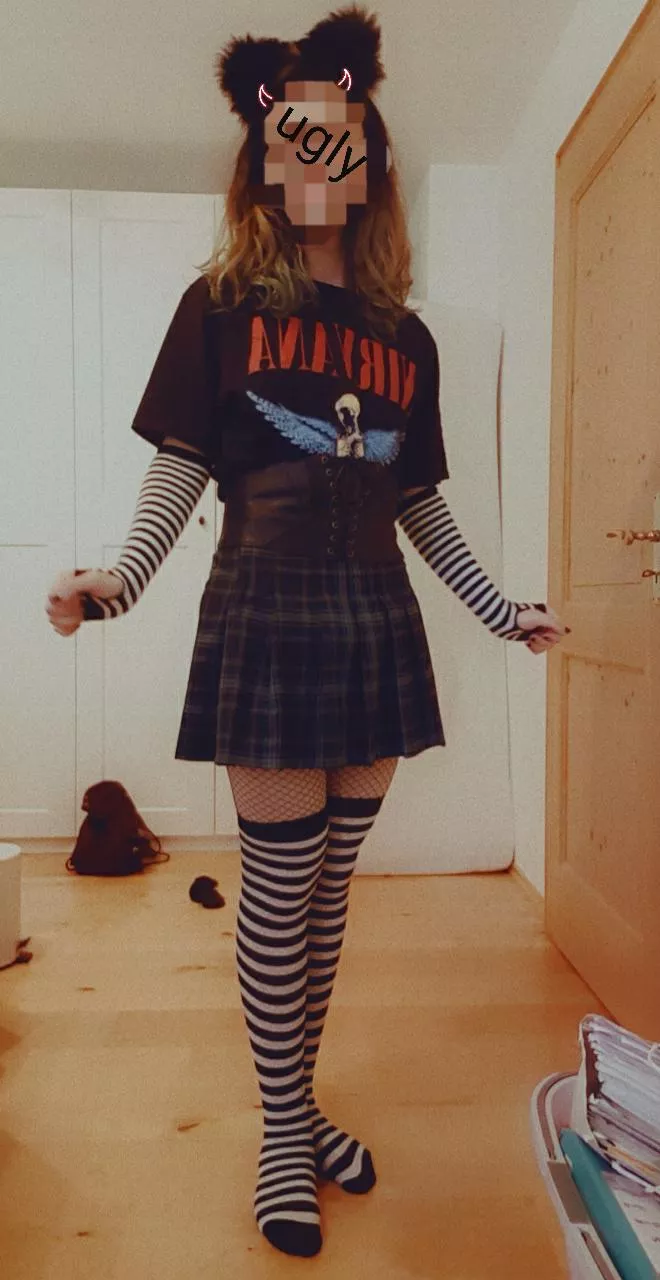 First post still a bit shy >•< posted by Bottify