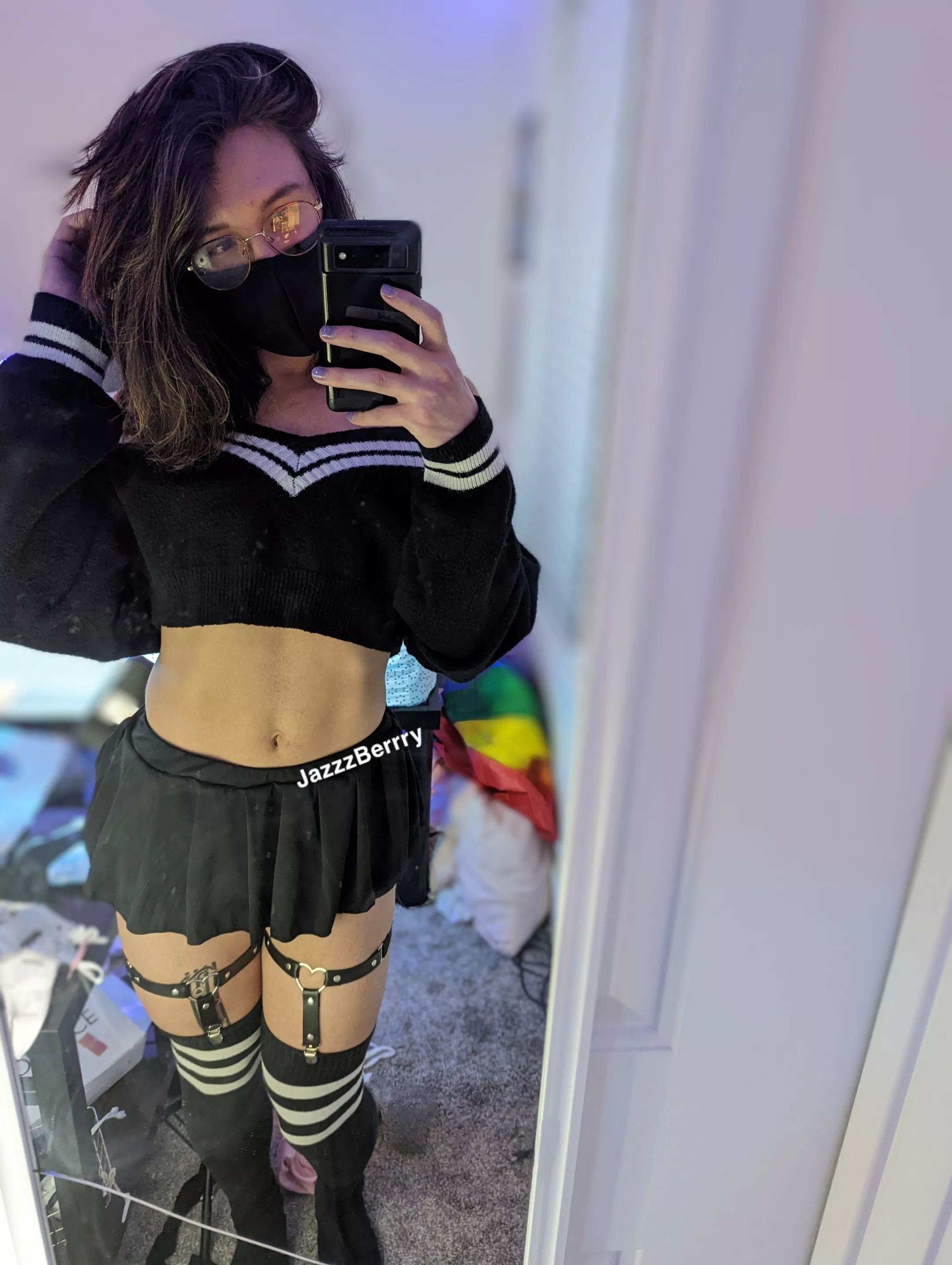 first sentence that comes to your mind when you see me? posted by JazzzBerrry