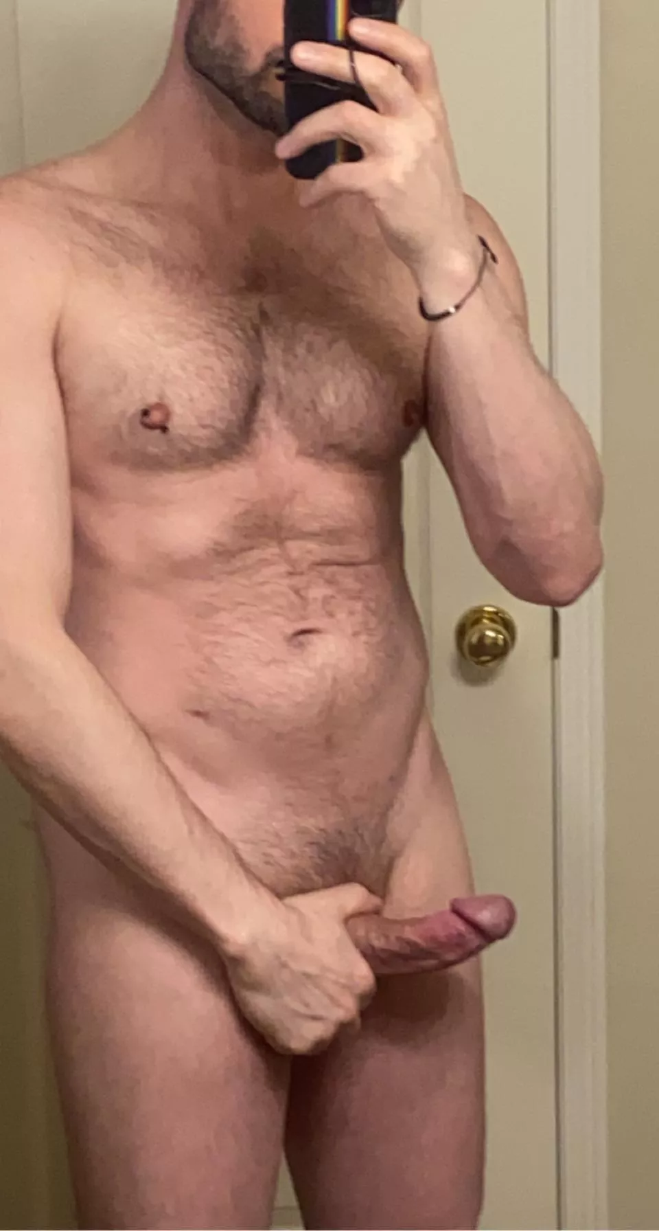 First share posted by Hungbull_519