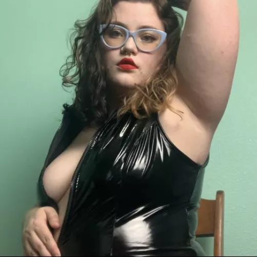 First shiny outfit, but it won’t be my last by pleatherchandler