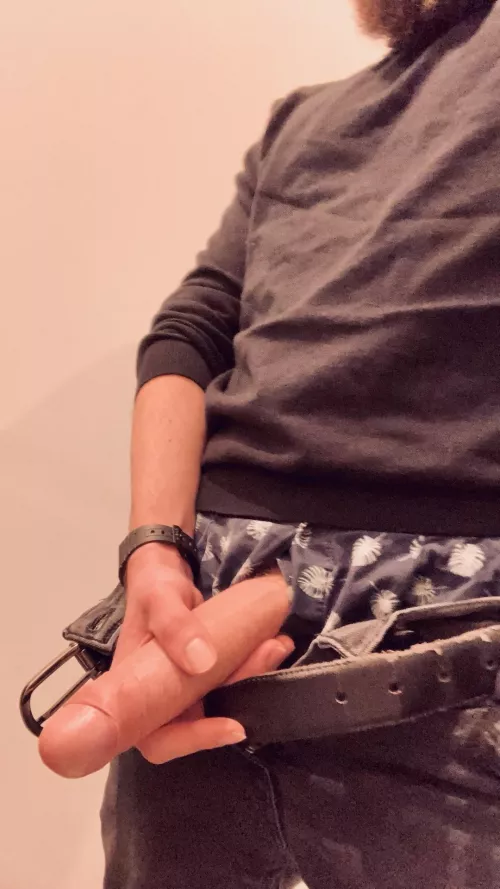 First thing to do when coming home ! Come play with ! by RelyonThom