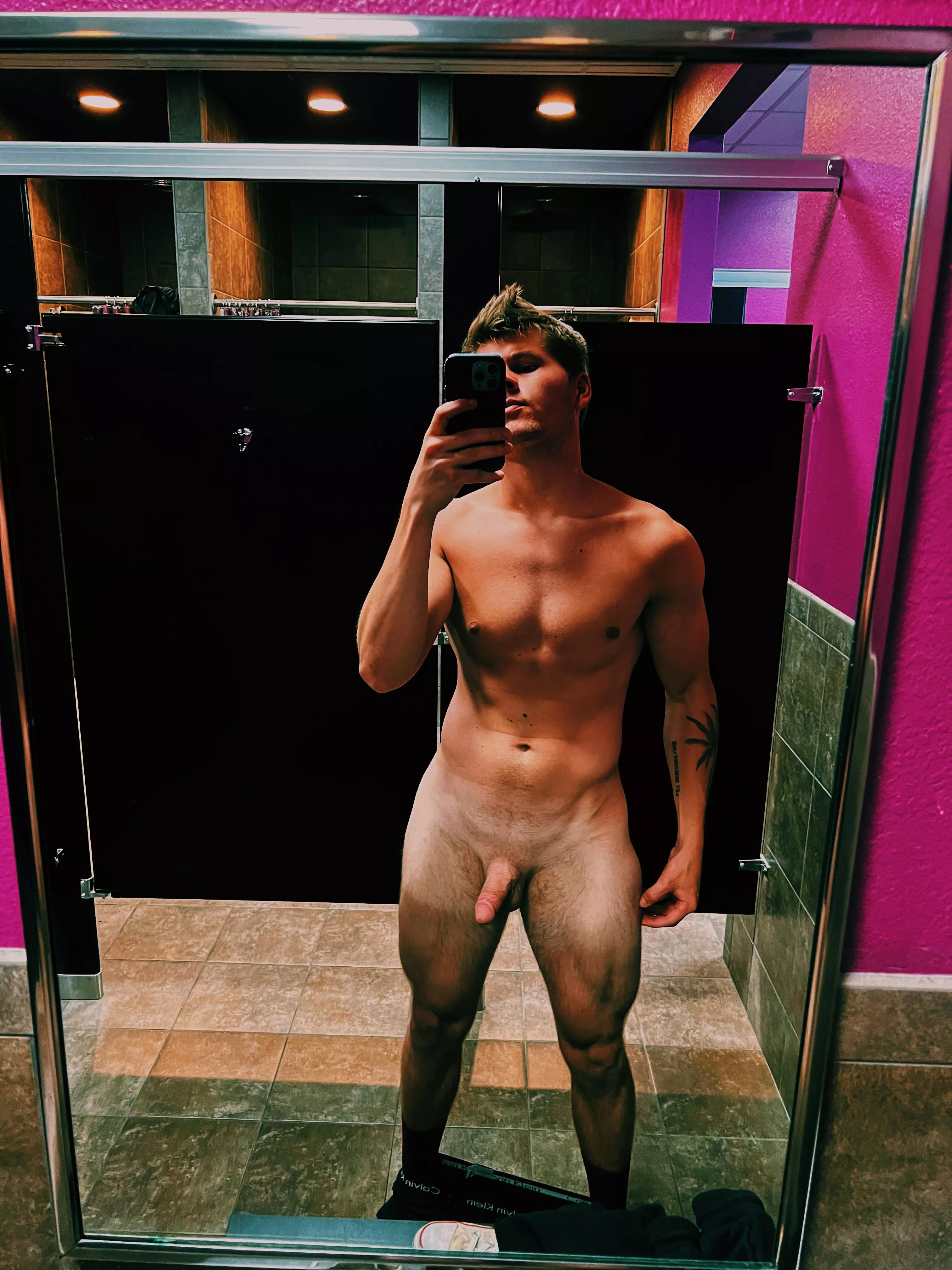 First time here should I stick around? posted by Ariesthearchon