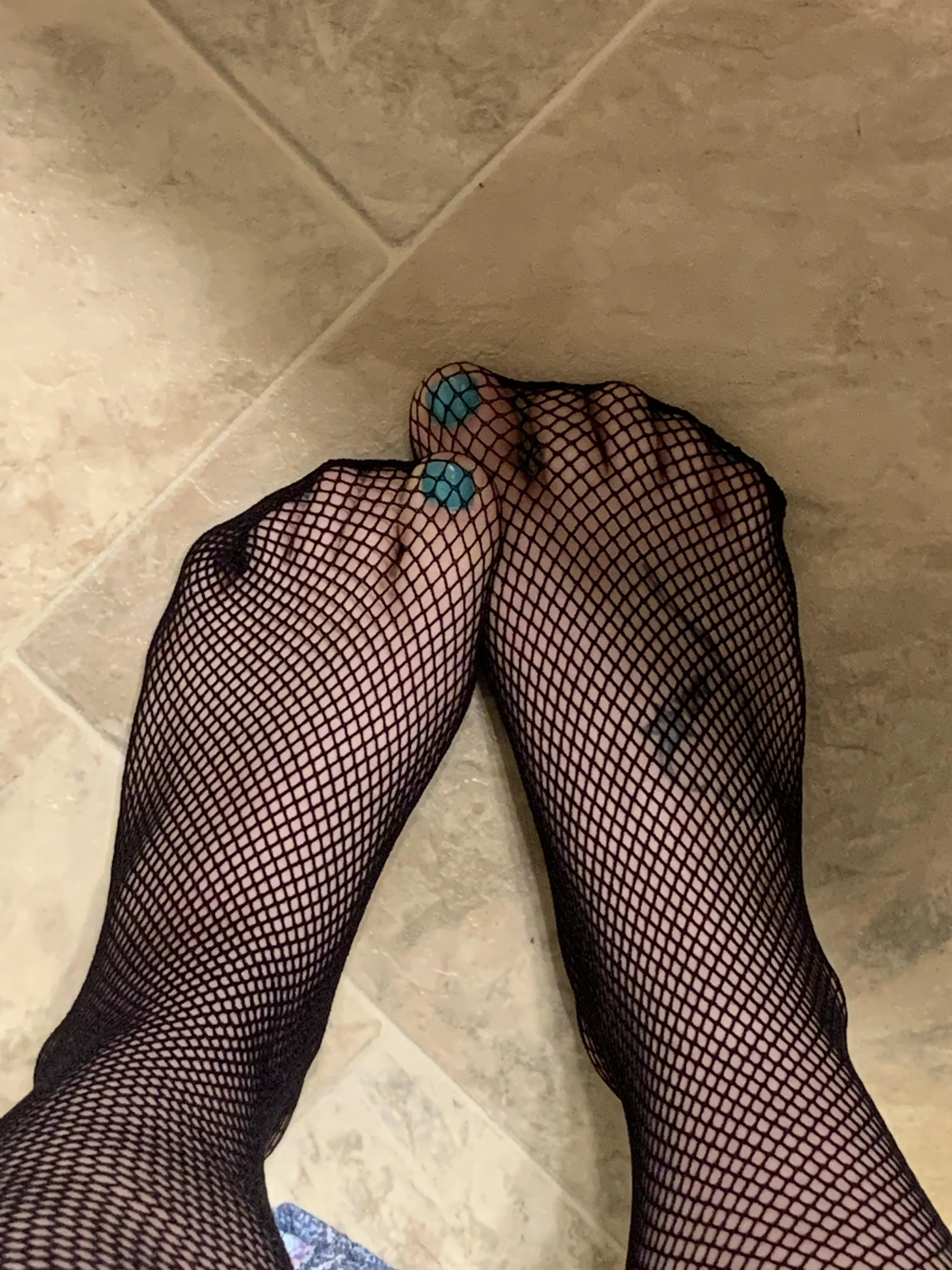 First time in fishnets posted by Unlikely-Meaning-994
