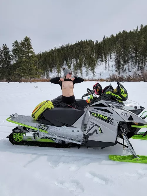 First time posting ✌️ by 2ho8