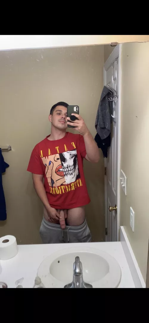 First time posting 😅 by Embarrassed-Cover-81