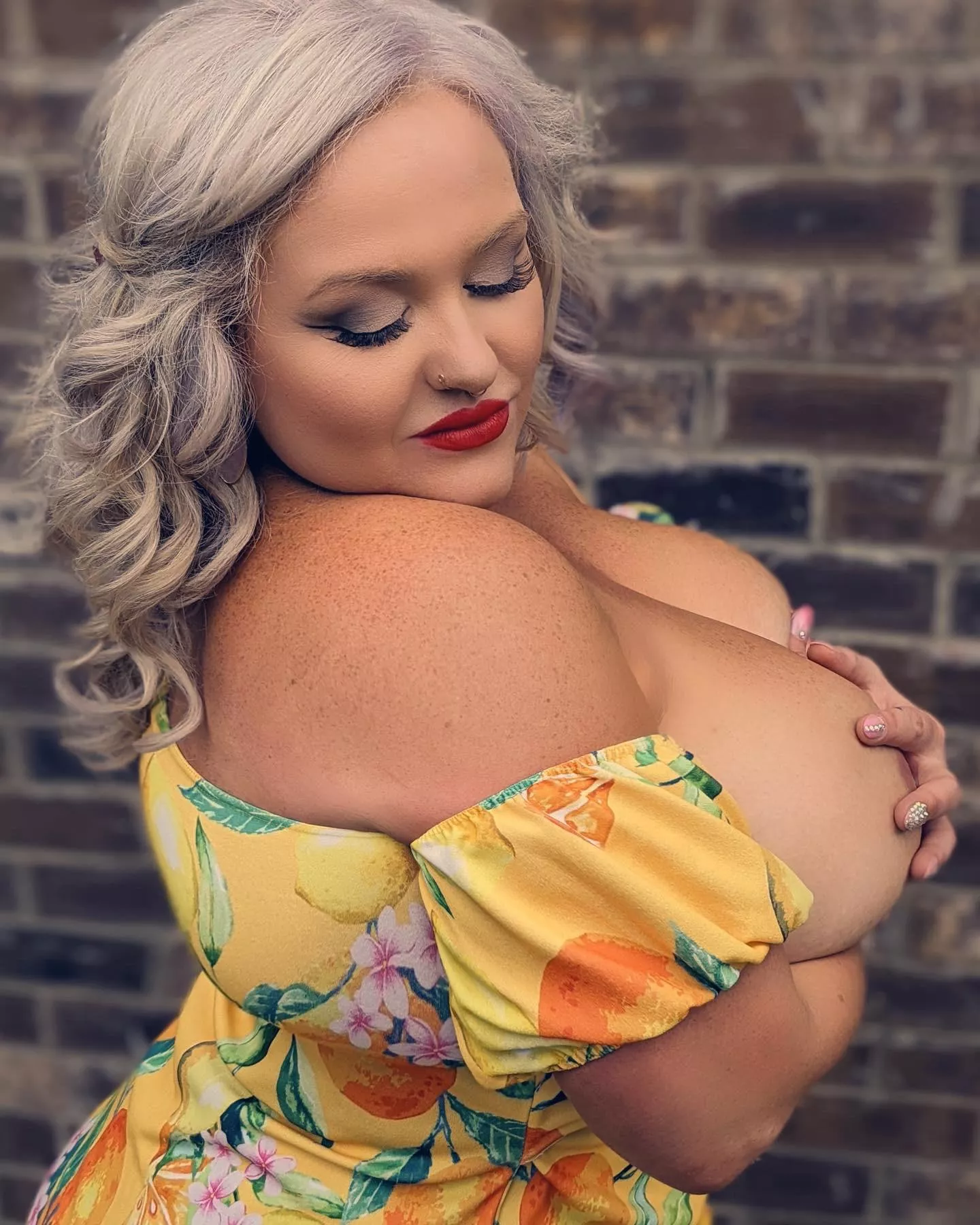 First time posting… Testing the waters to see if I should post more 🍋🍊🍑 posted by TheBlondeshell