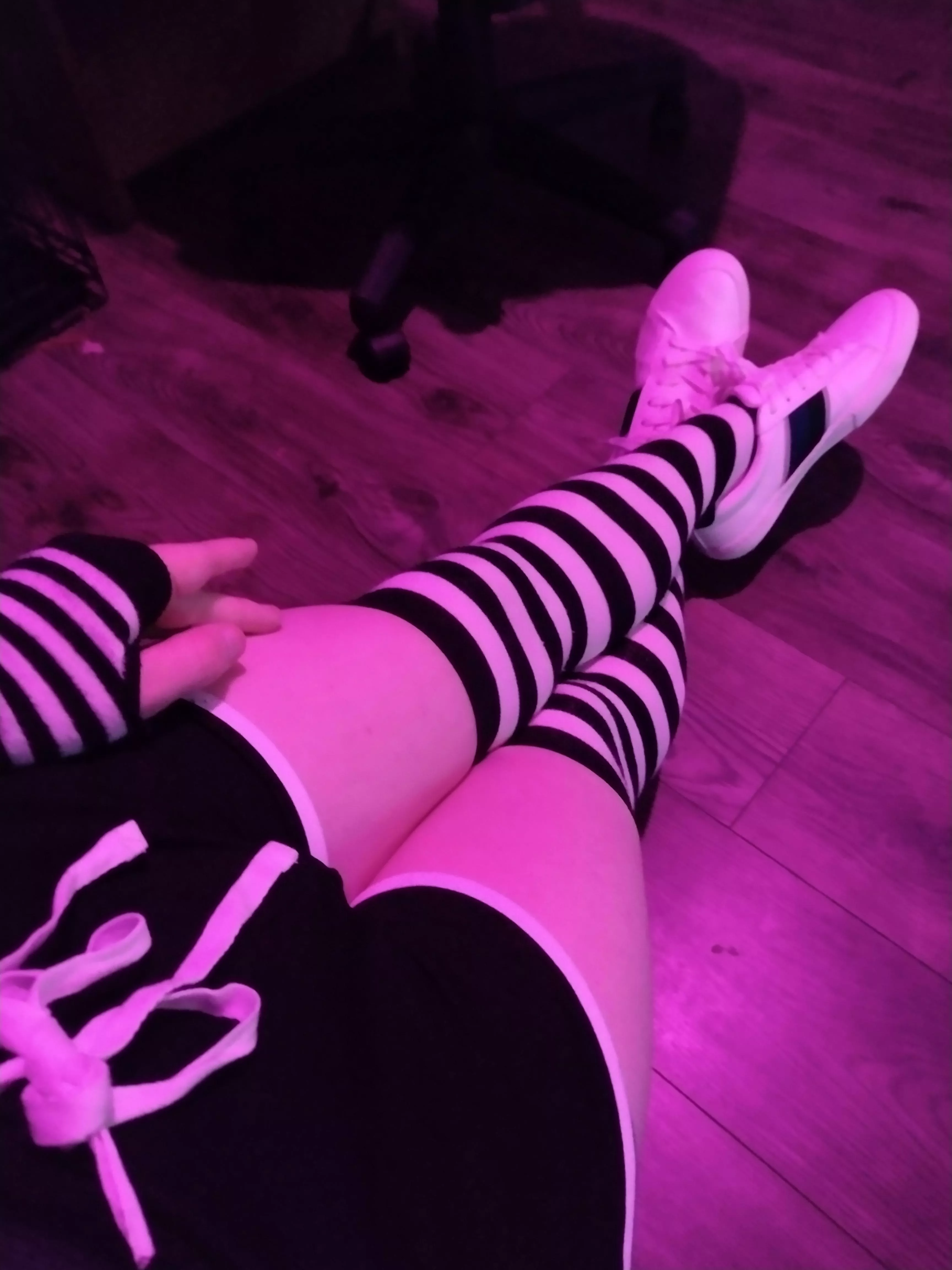 first time wearing new shorts, what do u guys think? posted by UberReddit72