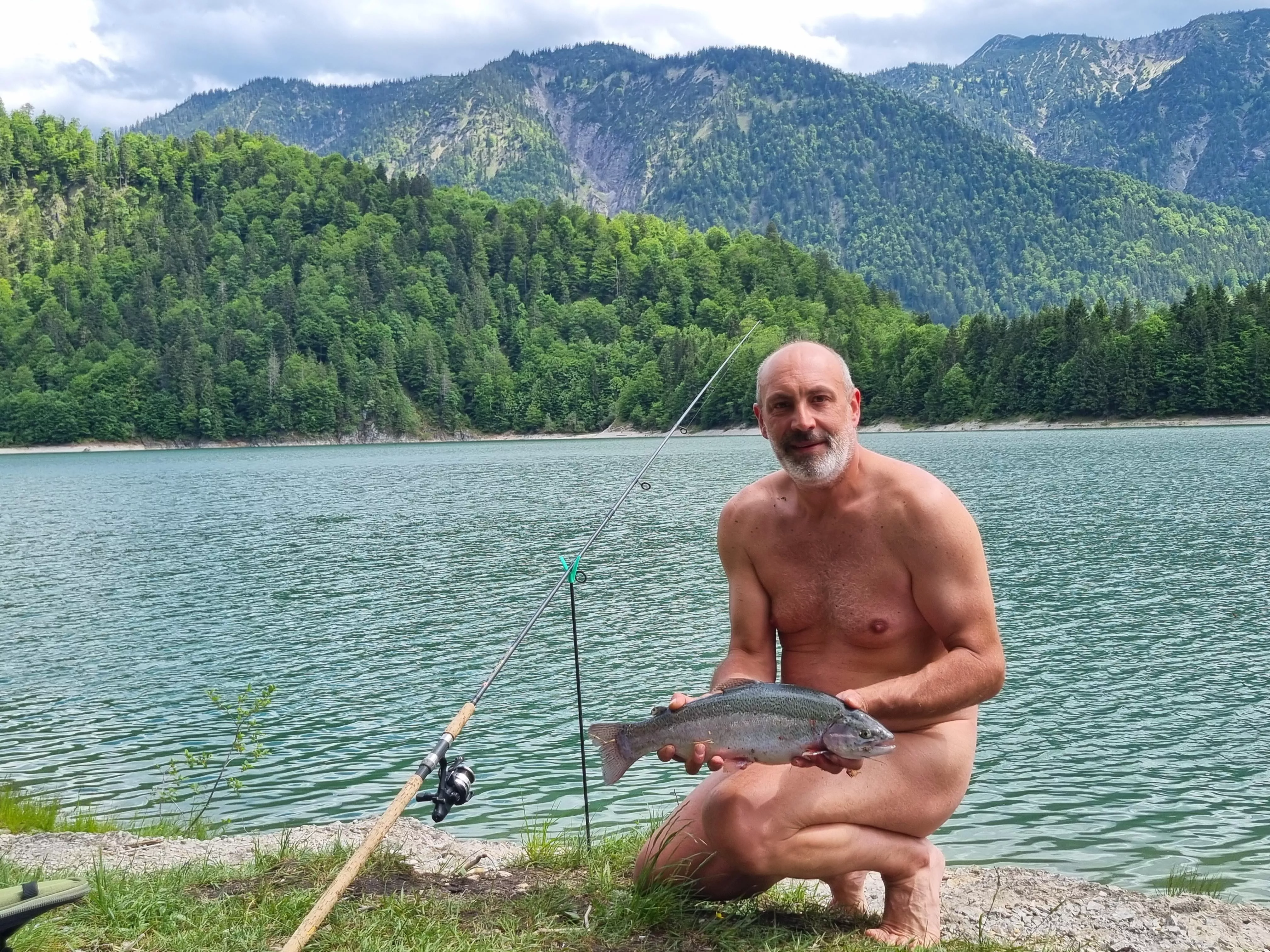 Fish ON 😎 posted by Andalmandal