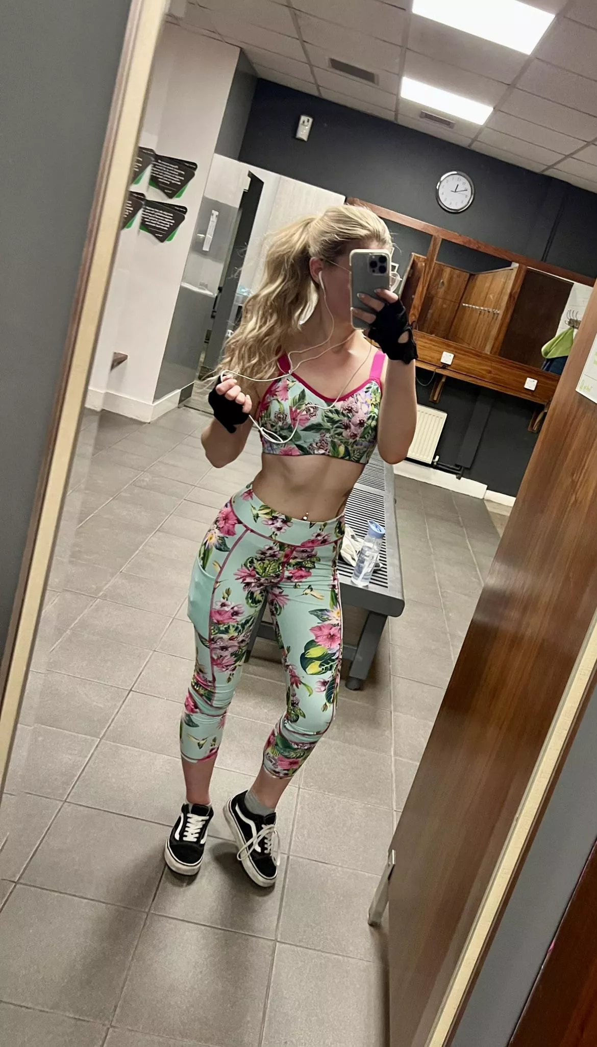 [F]it and floral 🌷 posted by KittyPAWGx