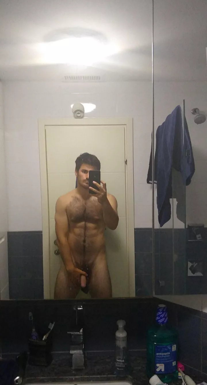 Fit and horny 19 year old virgin posted by nananan4