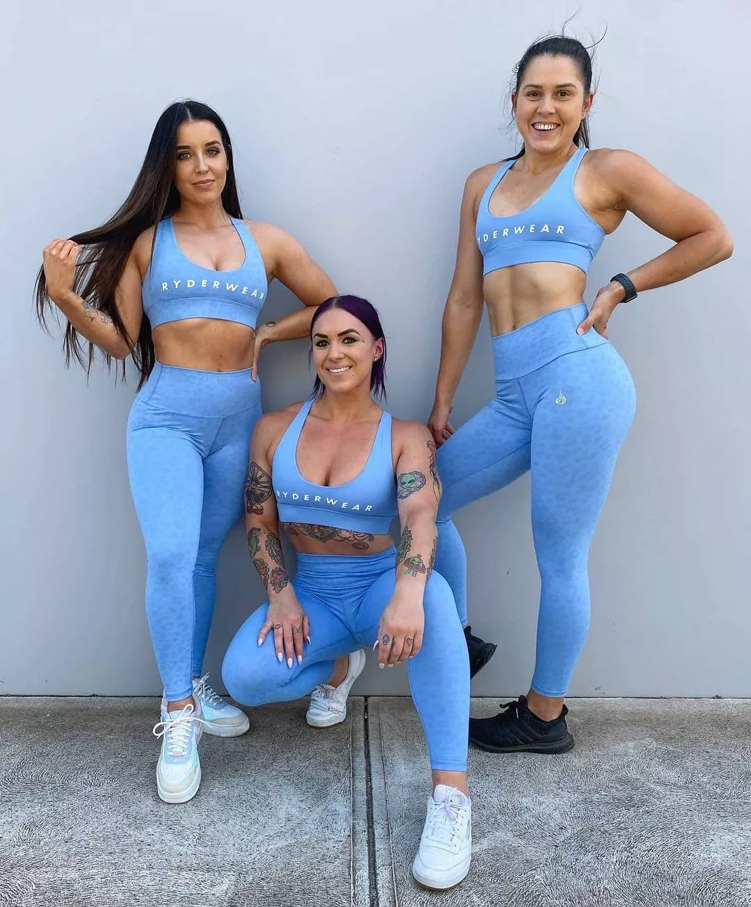 fit babes in blue posted by kairu173