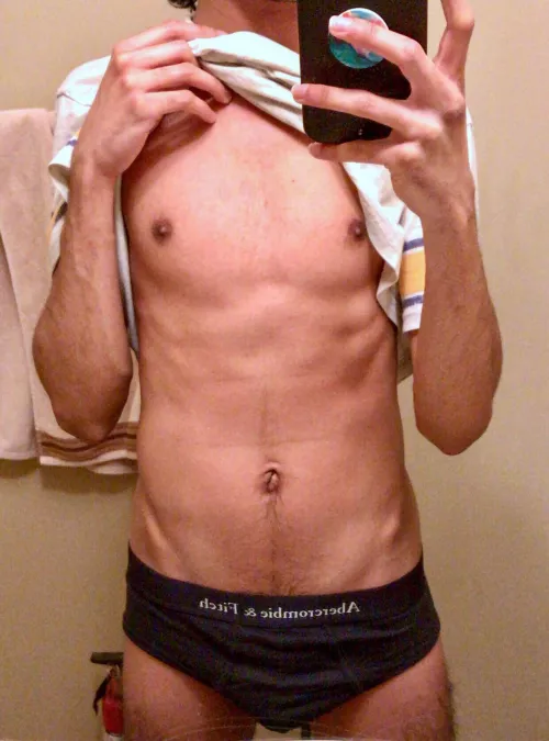 Fit boy waiting to be used and abused (M) by Dudeitsmechill