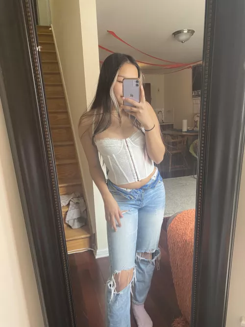 Fit for tonight’s concert 😅 by Linhly_Twitch