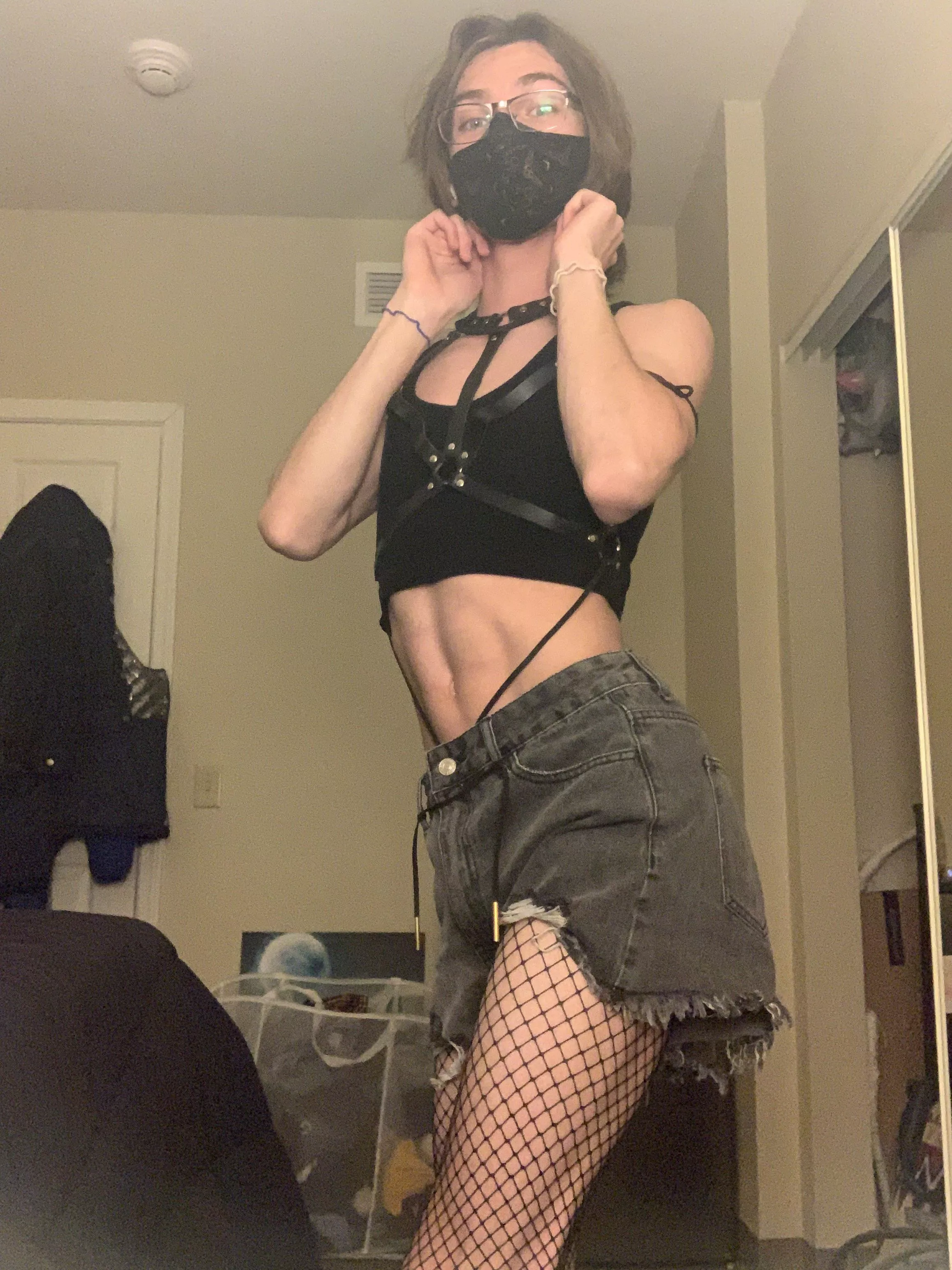 Fit i would’ve worn out today if it hadn’t started snowing :/ posted by Rat_Buoyy