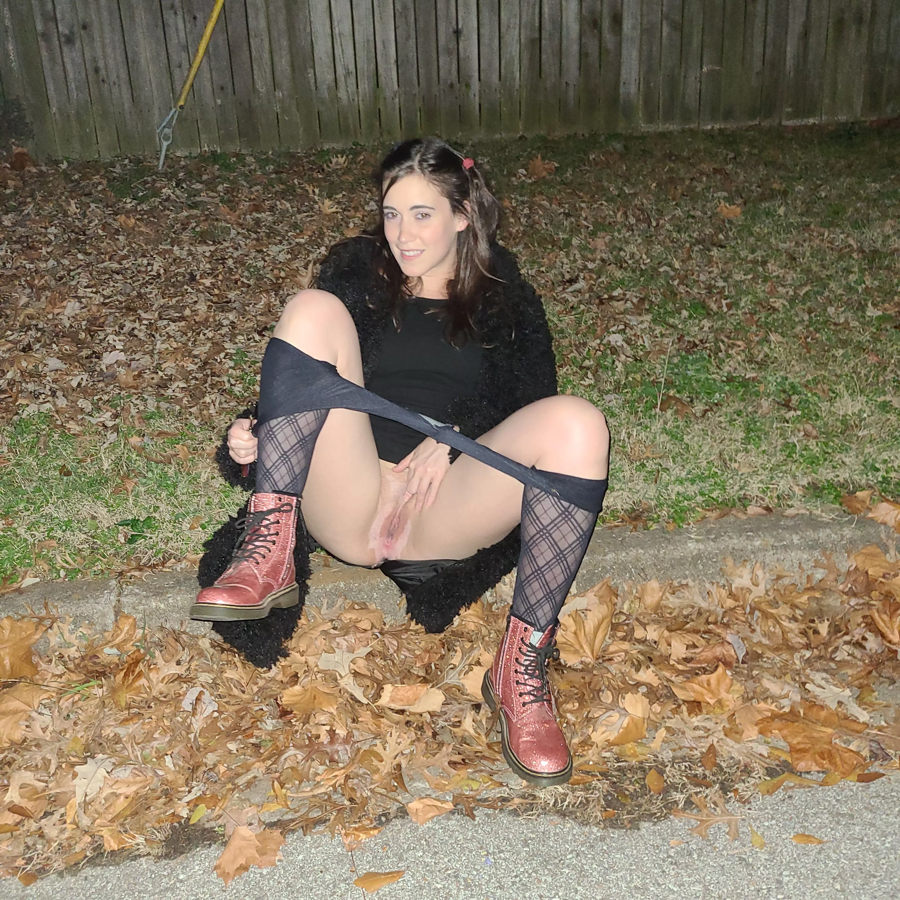 Flashing my pushy in the neighborhood! ;) posted by GangbNgCum