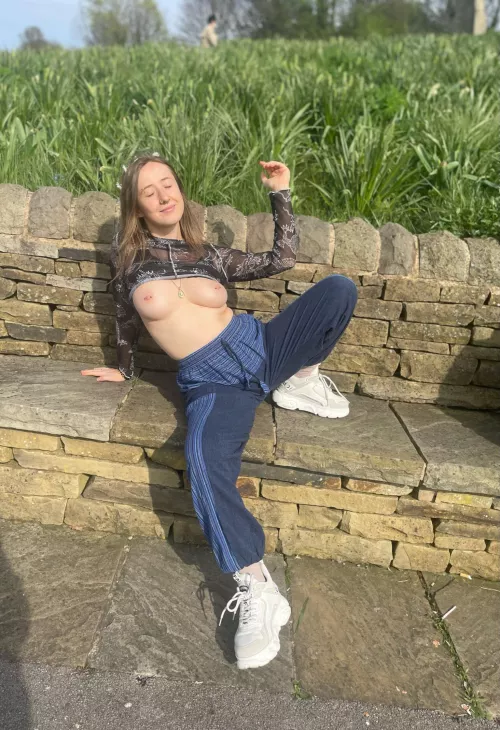 Flashing on a public footpath by r-ainskye