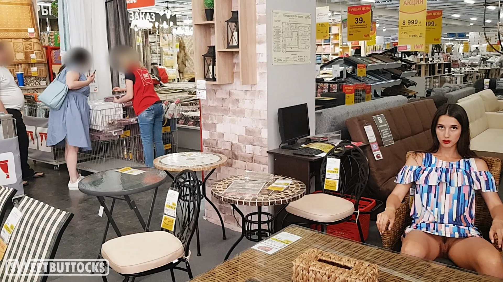 Flashing time [f] posted by sweetbuttockss