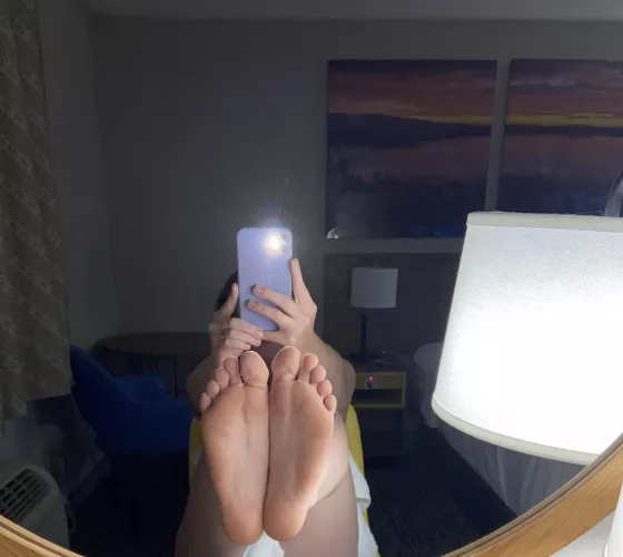 Flat feet fresh from the shower 🧼🤤 by mmm0st