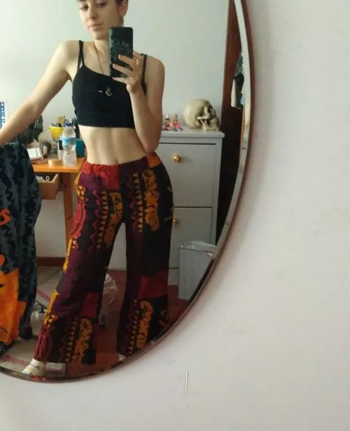 Flat girls wear croptops too by alternativewrld