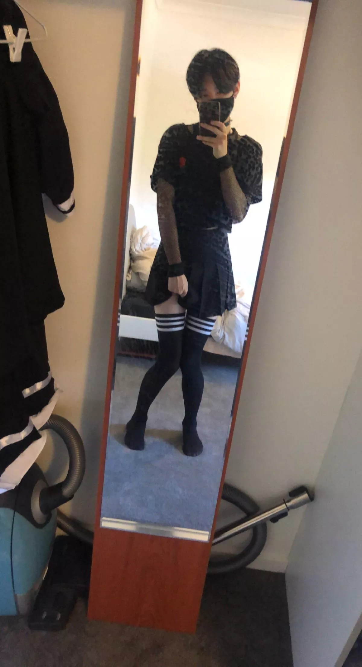 Flat goth gf? posted by emiliation