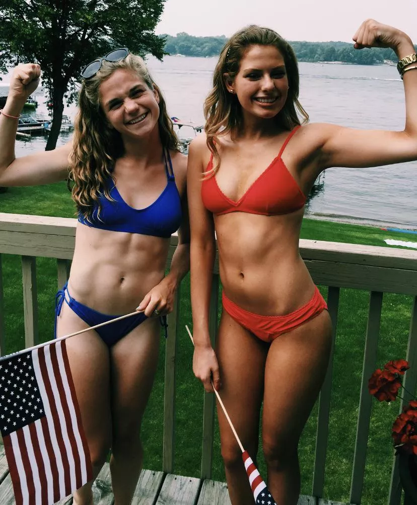 Flexing on the fourth posted by clairewoodsluvr