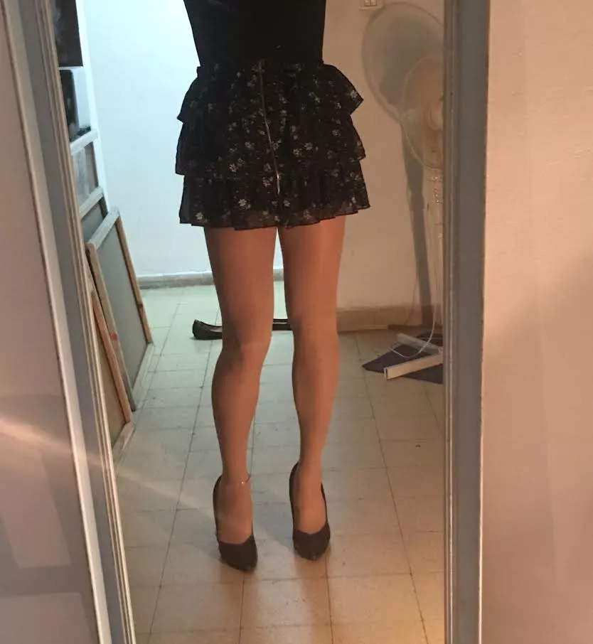 flower skirt from the fornt, have fun! posted by Careful_Possession14