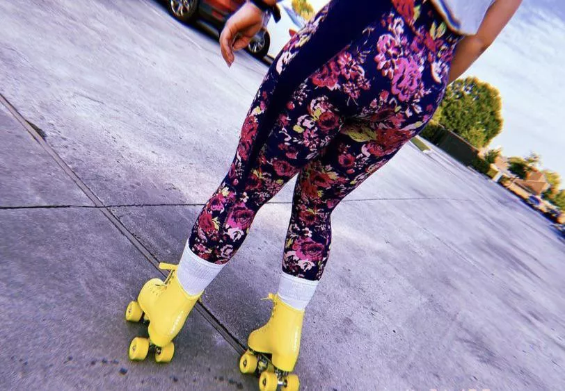 Flowery and yellow wheels posted by NSFW_ACC3