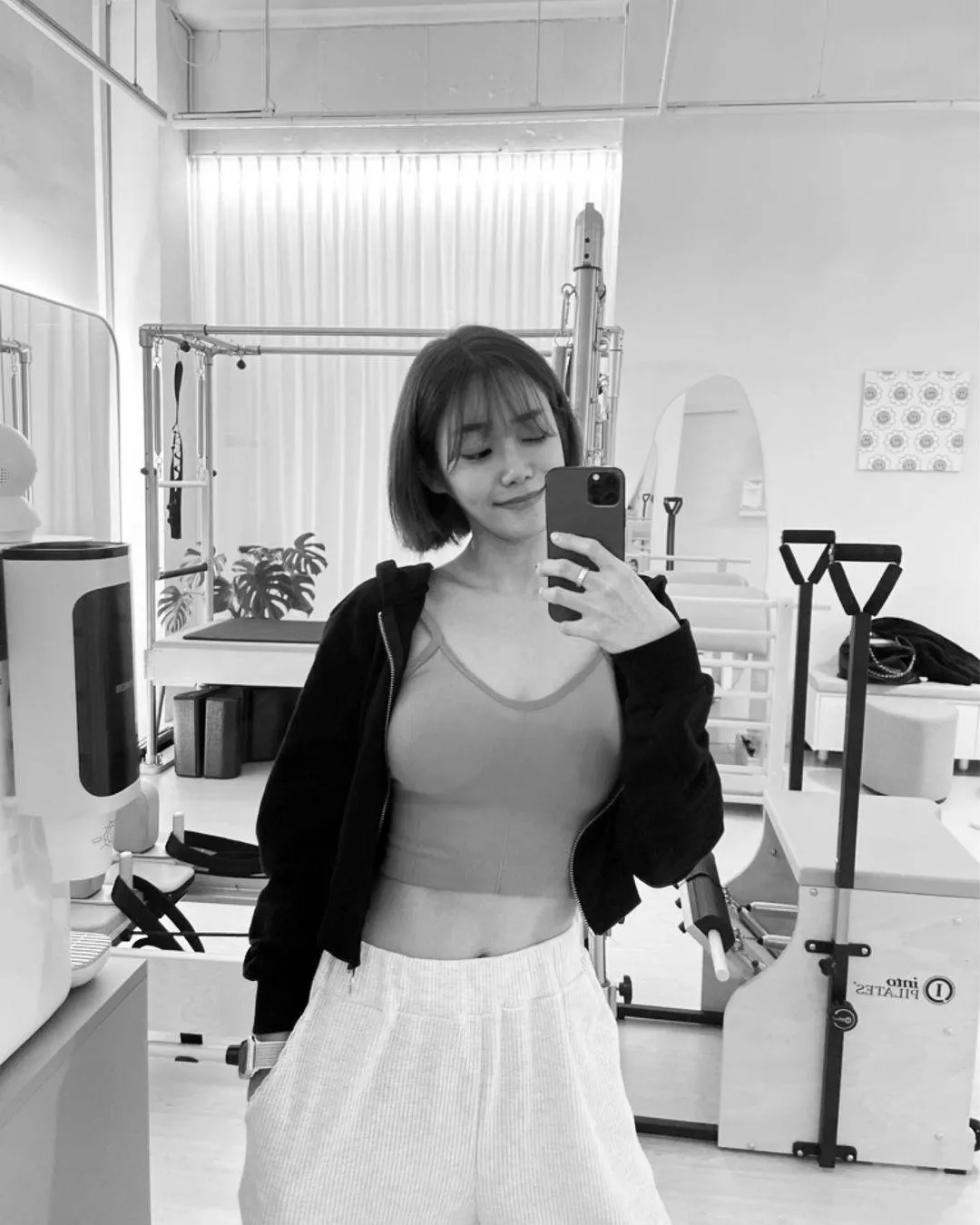 Fmr. AOA - Yuna posted by Chaewons_mole