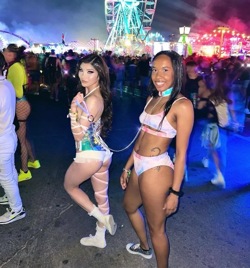 Follow Me posted by ExplodingDaisy