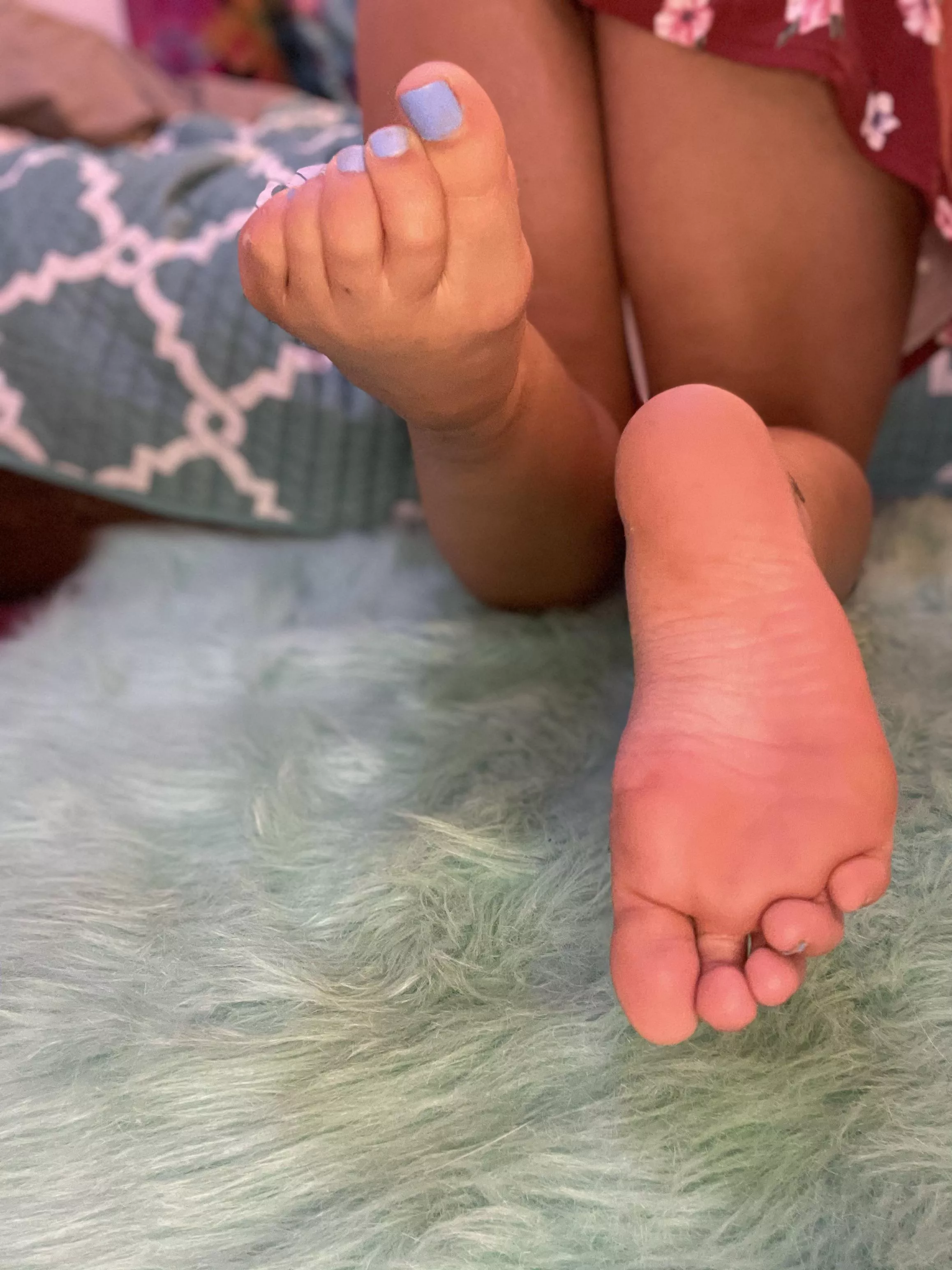 Follow me 👣 posted by peachesNNcreamNNshit