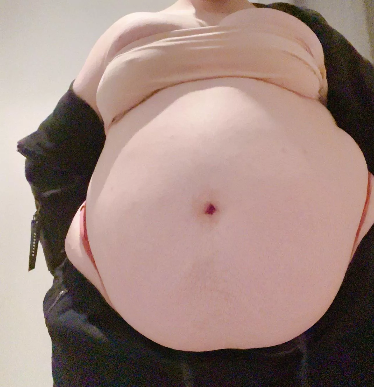 Food is my coping mechanism ❤️ maybe that’s why I’m so damn big~ ;) posted by CoffinGains