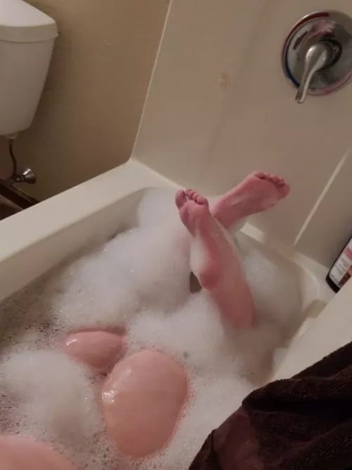 Foot Friday. Please tell me what you'd do with mine🥵 by wiscoblonde10