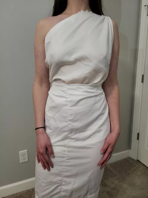 For the Ides of March, I give you a pillowcase toga! 3/15 [F] by TimidLilyGirl