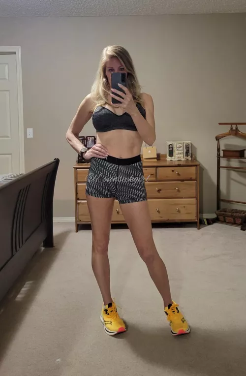 For those that like athletic girls. [f] by sunseekgirl